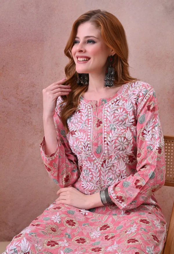 Pink_Hand-Embroidered_Chikankari_Rayon_Kurta_&_Pant_Set