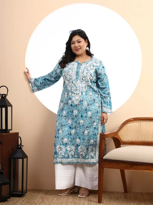 Women_Blue_Floral_Hand-Embroidered_Chikankari_Mulmul_Kurta