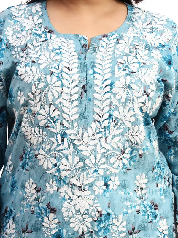 Women_Blue_Floral_Hand-Embroidered_Chikankari_Mulmul_Kurta