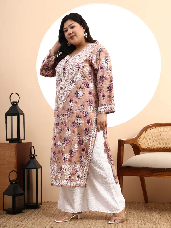 Women_Peach_Floral_Hand-Embroidered_Chikankari_Mulmul_Kurta