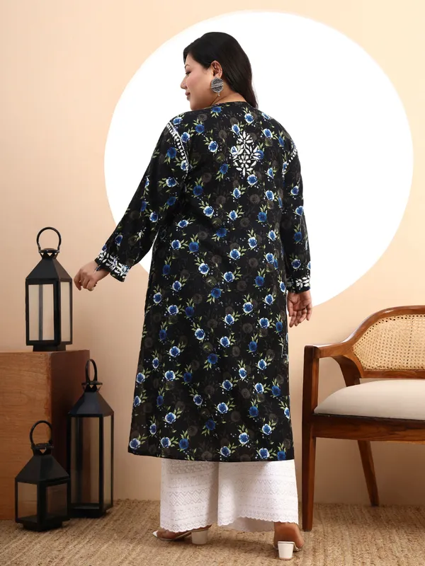 Women_Black_Floral_Hand-Embroidered_Chikankari_Mulmul_Kurta