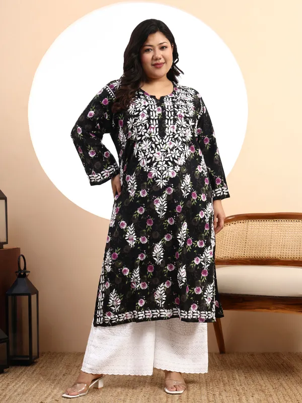 Women_Black_Floral_Hand-Embroidered_Chikankari_Mulmul_Kurta