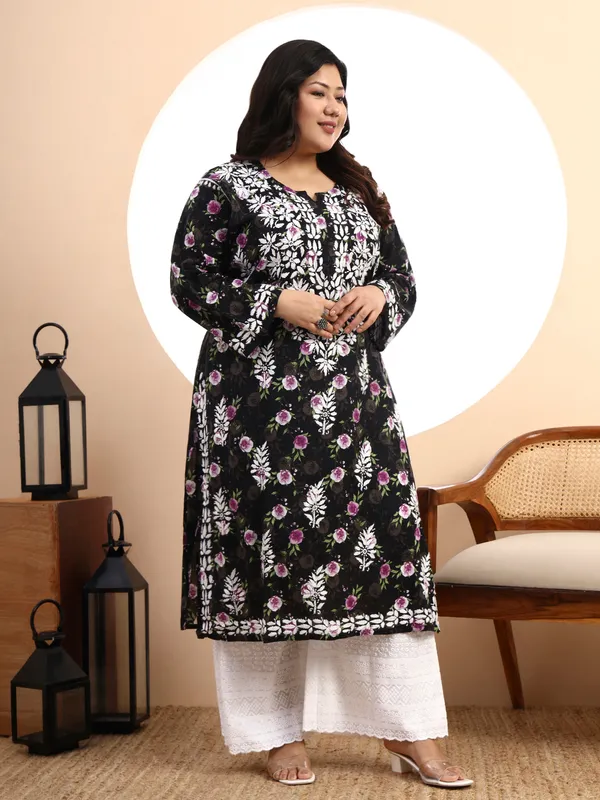 Women_Black_Floral_Hand-Embroidered_Chikankari_Mulmul_Kurta