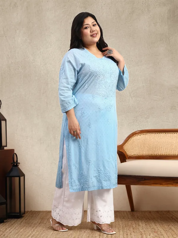 Sky_Blue_Ombre_Dobby_Cotton_Plus_Size_Hand_Embroidered_Chikankari_Kurta