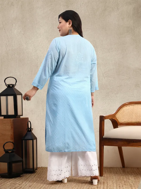 Sky_Blue_Ombre_Dobby_Cotton_Plus_Size_Hand_Embroidered_Chikankari_Kurta