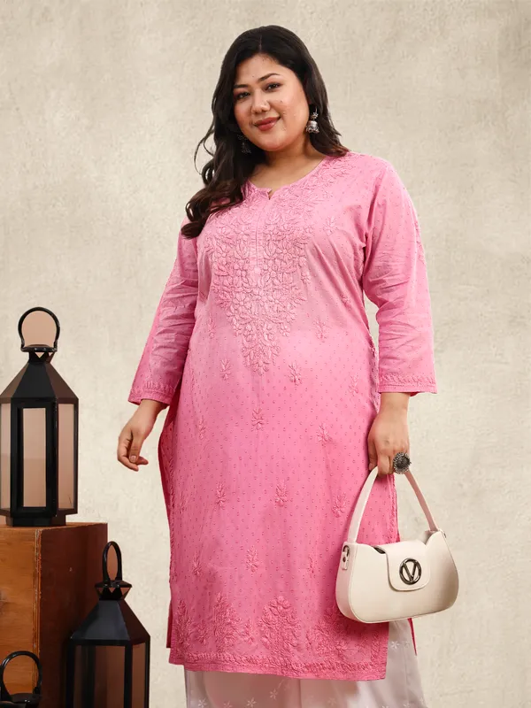 Pink_Ombre_Dobby_Cotton_Plus_Size_Hand_Embroidered_Chikankari_Kurta