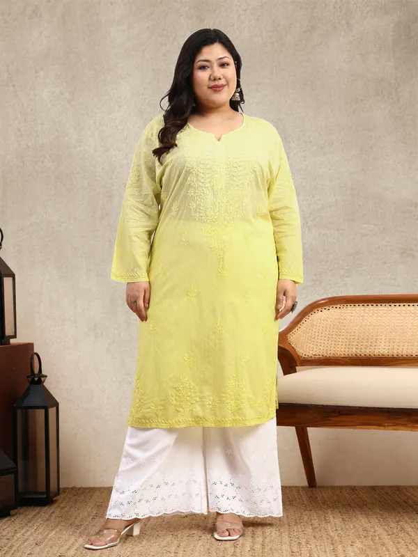 Yellow_Ombre_Dobby_Cotton_Plus_Size_Hand_Embroidered_Chikankari_Kurta