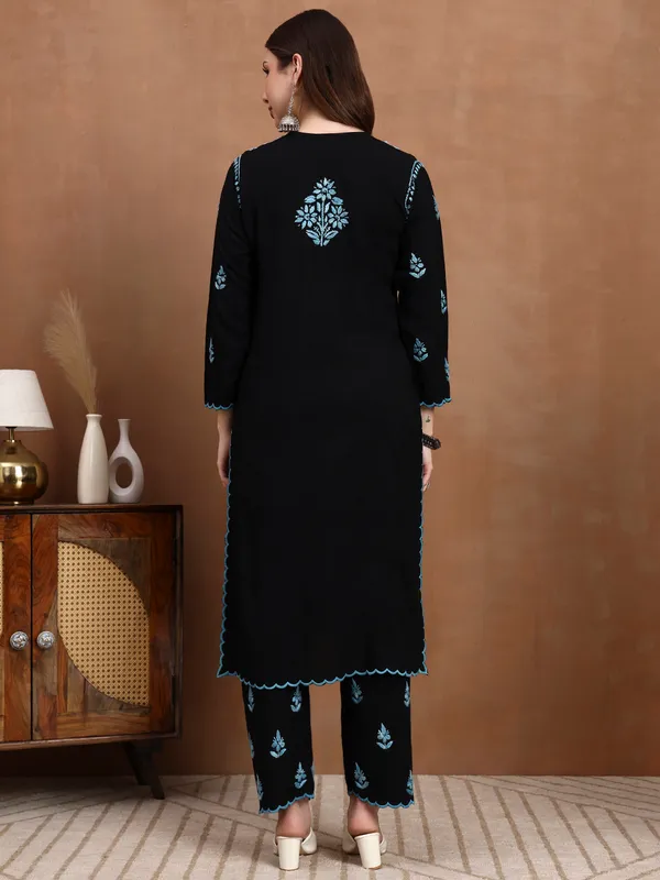 Black_&_Aqua_Blue_Hand_Embroidered_Chikankari_Rayon_Kurta_Set