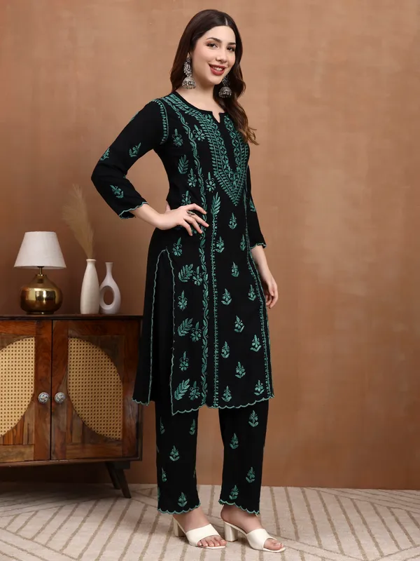 Black_&_Green_Hand_Embroidered_Chikankari_Rayon_Kurta_Set
