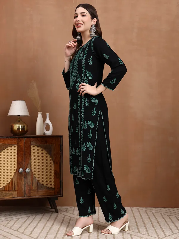 Black_&_Green_Hand_Embroidered_Chikankari_Rayon_Kurta_Set