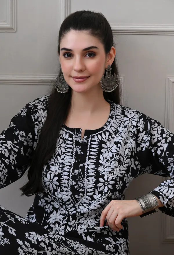 Hand_Embroidered_Chikankari_Mulmul_Plazo_Set-Black