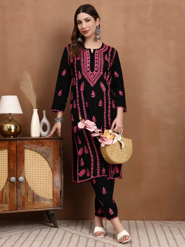 Black_&_Pink_Hand_Embroidered_Chikankari_Rayon_Kurta_Set