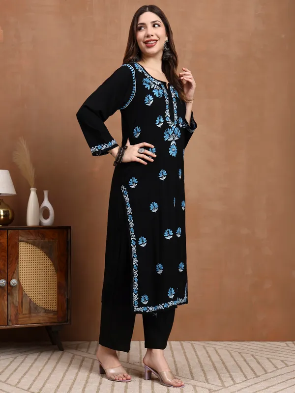 Black_Rayon_Chikankari_Kurta_with_Blue_Floral_Hand_Embroidery