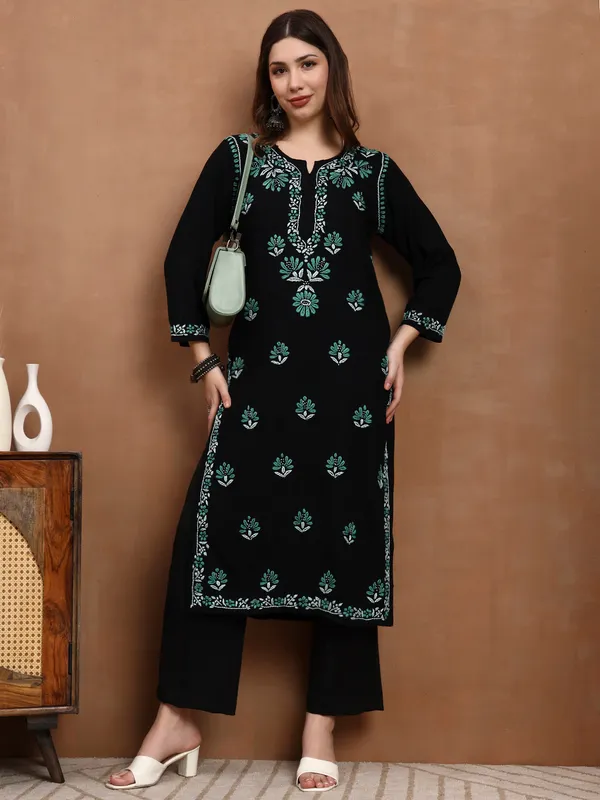 Black_Rayon_Chikankari_Kurta_with_Green_Floral_Hand_Embroidery