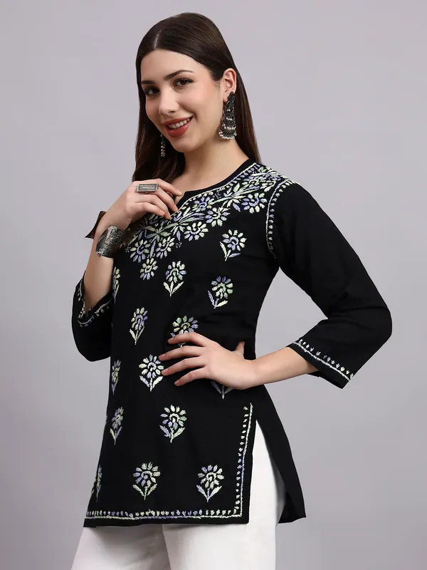 Syrish_Black_Base_Multicolour_Cotton_Chikankari_Hand_Embroidered_Kurti