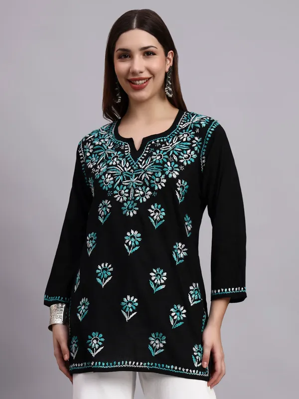 Syrish_Black_Base_Blue_Shaded_Cotton_Chikankari_Hand_Embroidered_Kurti