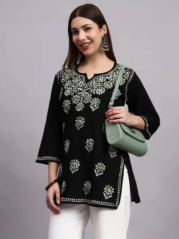 Syrish_Black_Base_Green_Shaded_Cotton_Chikankari_Hand_Embroidered_Kurti
