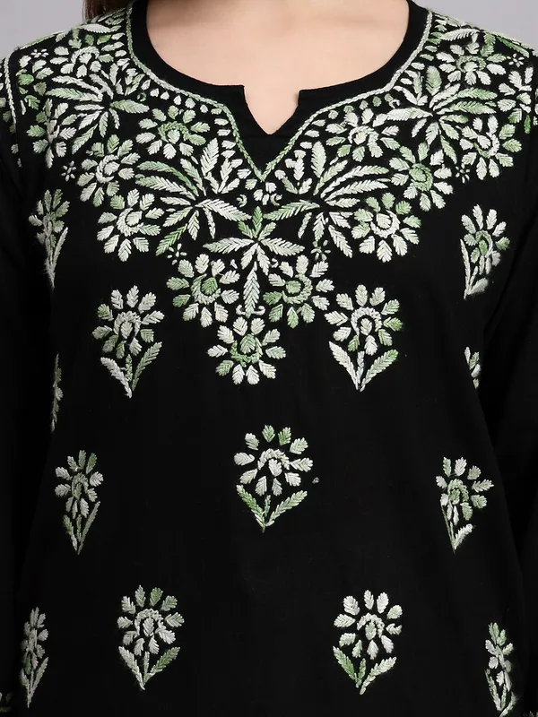Syrish_Black_Base_Green_Shaded_Cotton_Chikankari_Hand_Embroidered_Kurti