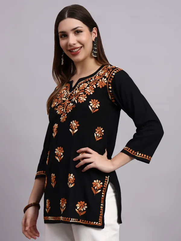 Syrish_Black_Base_Orange_Shaded_Cotton_Chikankari_Hand_Embroidered_Kurti