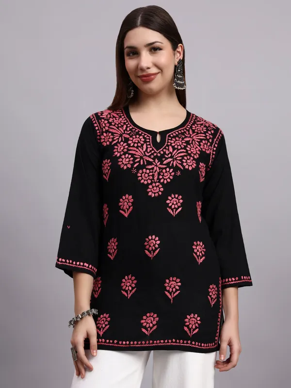 Syrish_Black_Base_Pink_color_Cotton_Chikankari_Hand_Embroidered_Kurti