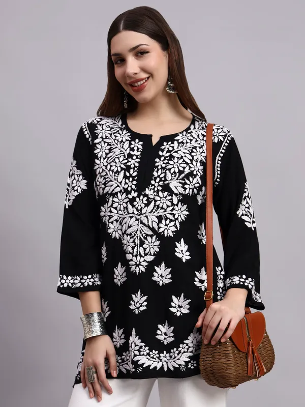 Syrish_Black_Rayon_Ethnic_Kurti_|_White_Floral_Chikankari_Embroidered_Kurta