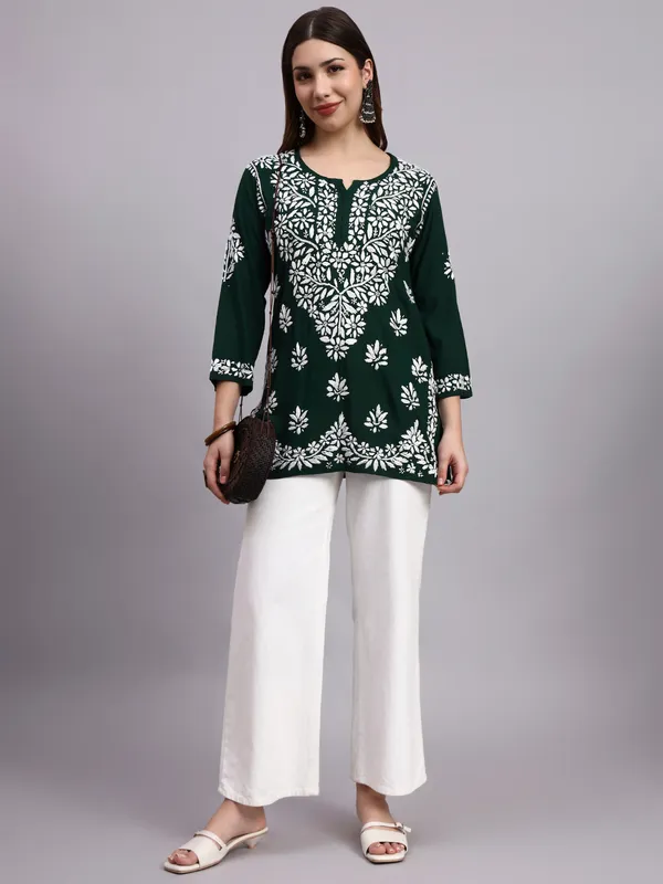 Syrish_Green_Rayon_Ethnic_Kurti_|_White_Floral_Chikankari_Embroidered_Kurta