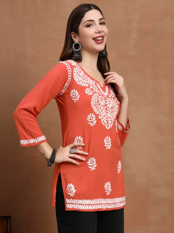 Syrish_Orange_White_Floral_Chikankari_Embroidered_Rayon_Kurta