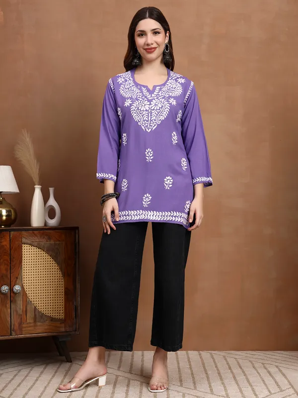 Syrish_Purple_White_Floral_Chikankari_Embroidered_Rayon_Kurta