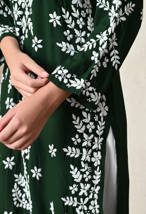 Syrish_Dark_Green_Hand-Embroidered_Chikankari_Modal_Kurta