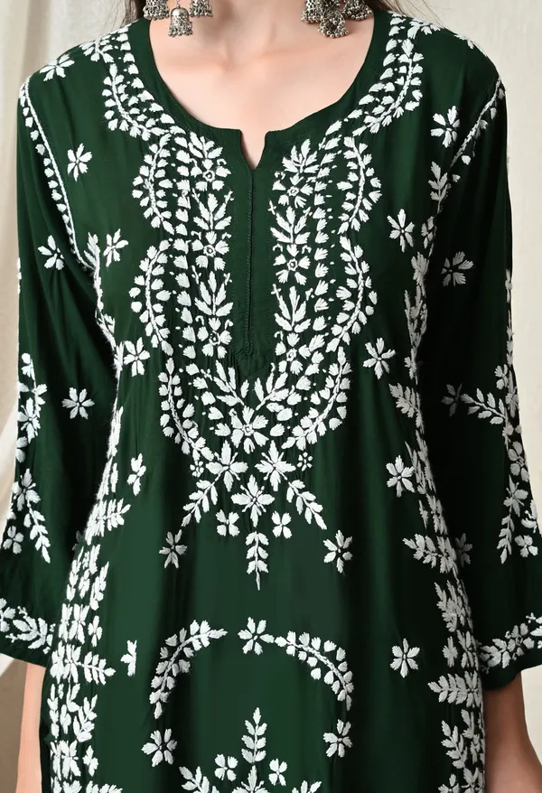 Syrish_Dark_Green_Hand-Embroidered_Chikankari_Modal_Kurta