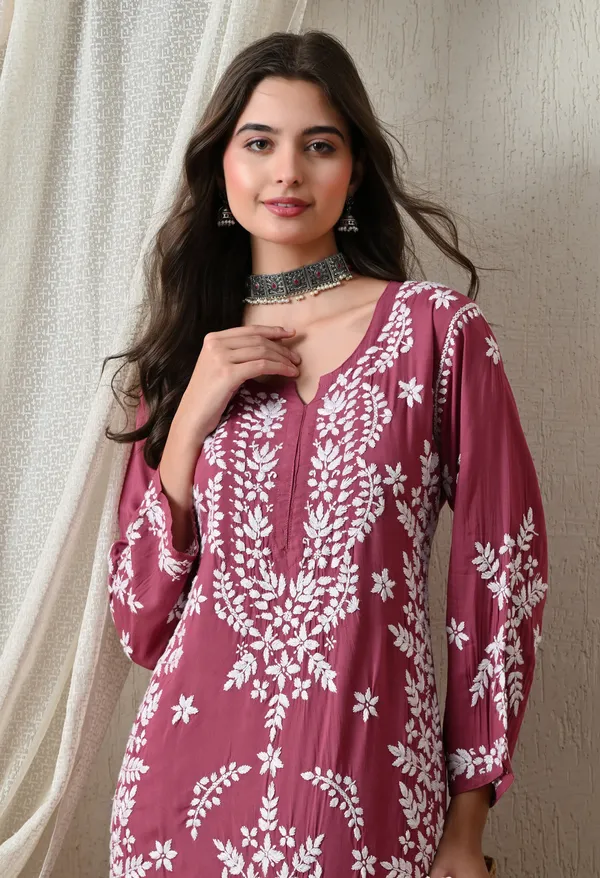 Syrish_Onion_Pink_Hand-Embroidered_Chikankari_Modal_Kurta