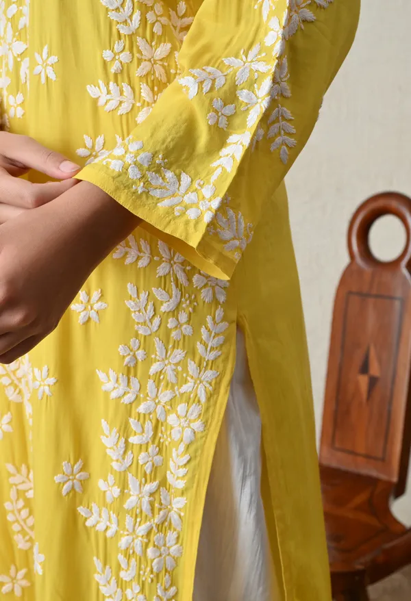 Syrish_Yellow_Hand-Embroidered_Chikankari_Modal_Kurta