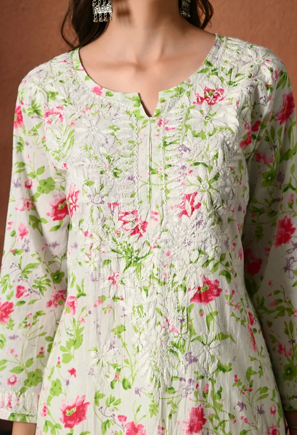 Syrish_Pink_accents_Floral_Handcrafted_Chikankari_Mulmul_Kurta