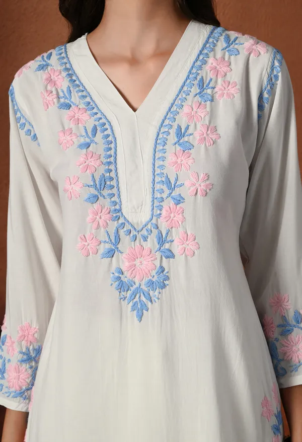 Syrish_Pastel_Pink_&_Blue_Thread_Hand_Embroidered_Chikankari_Straight_Rayon_Kurta