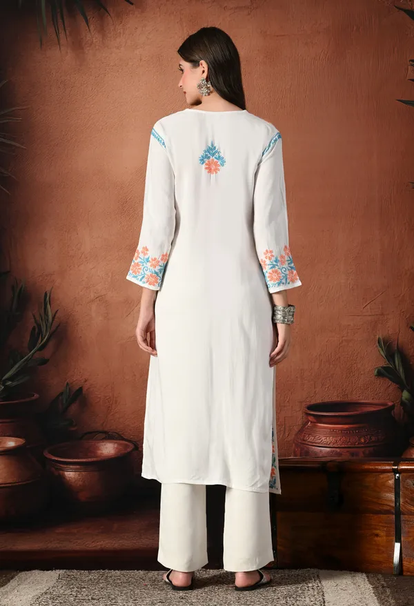Syrish_Peach_Thread_Hand_Embroidered_Chikankari_Straight_Rayon_Kurta