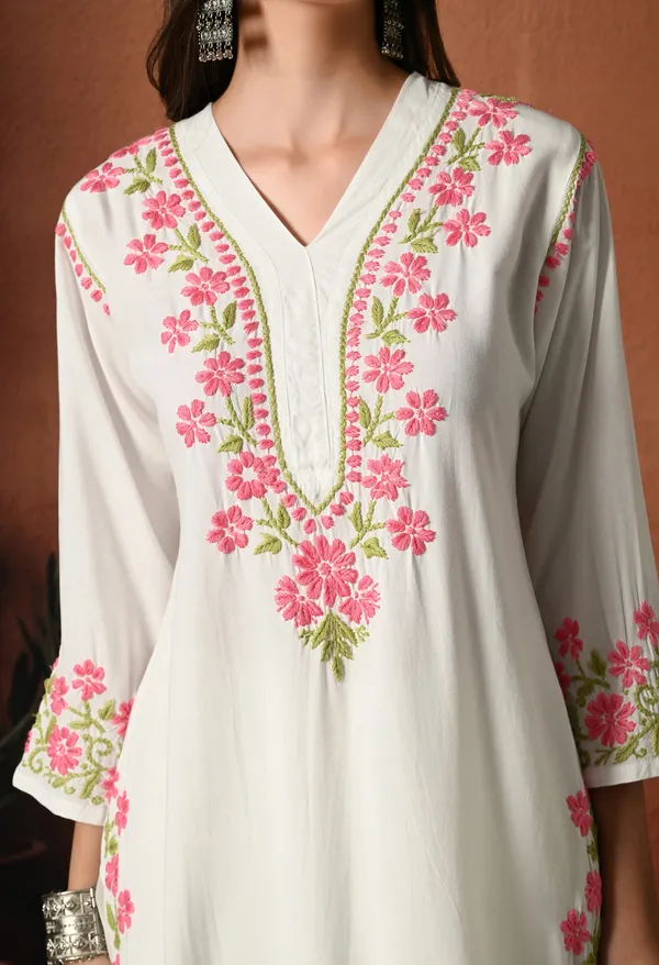 Syrish_Pink_Thread_Hand_Embroidered_Chikankari_Straight_Rayon_Kurta