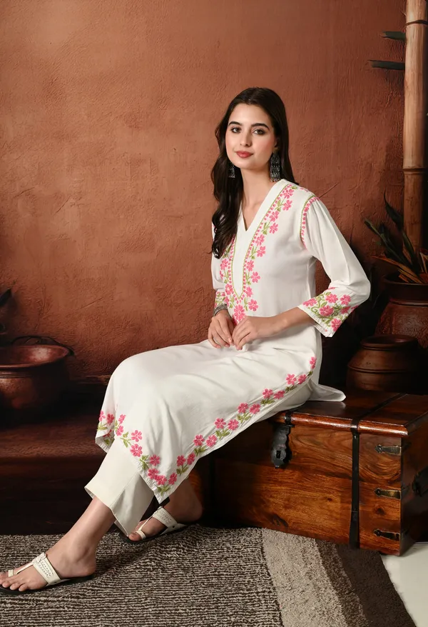 Syrish_Pink_Thread_Hand_Embroidered_Chikankari_Straight_Rayon_Kurta