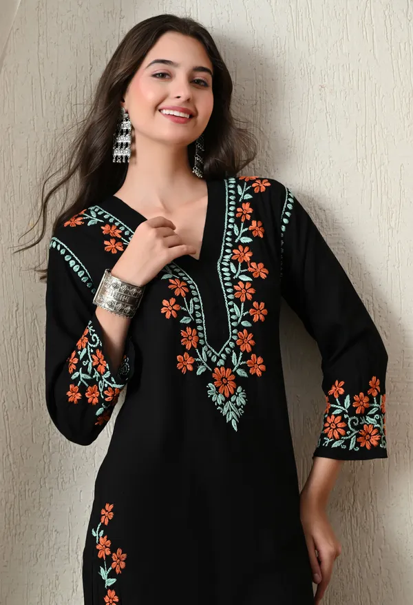 Syrish_Bown_Thread_Hand_Embroidered_Chikankari_Straight_Rayon_Kurta