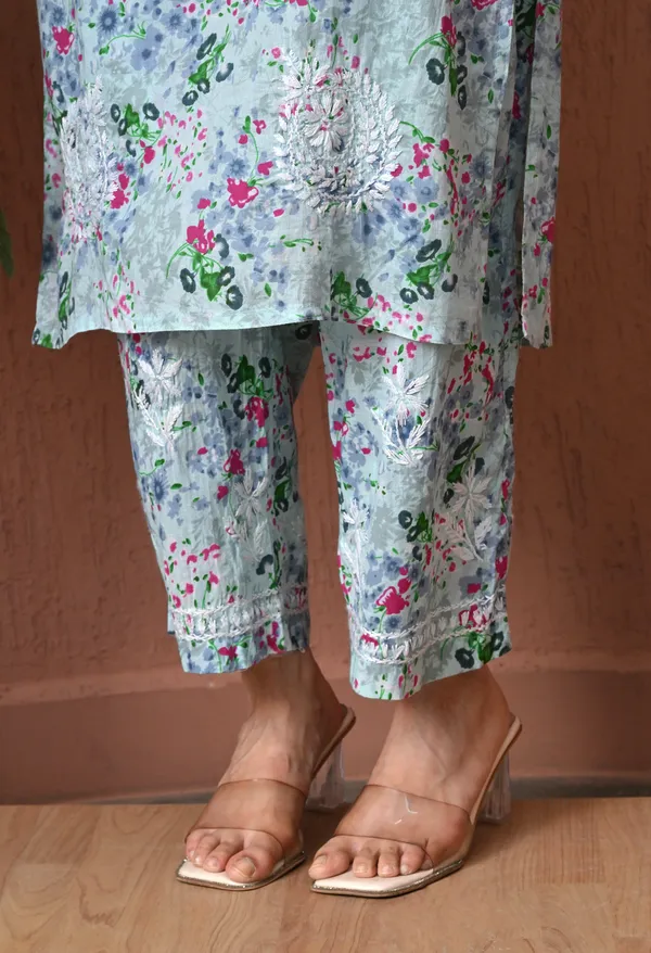 Syrish_Sky_Blue_Floral_Mulmul_Chikankari_Hand_Embroidered_Kurta_Set
