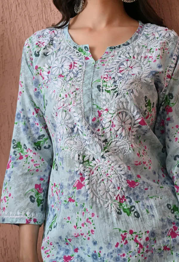 Syrish_Sky_Blue_Floral_Mulmul_Chikankari_Hand_Embroidered_Kurta_Set