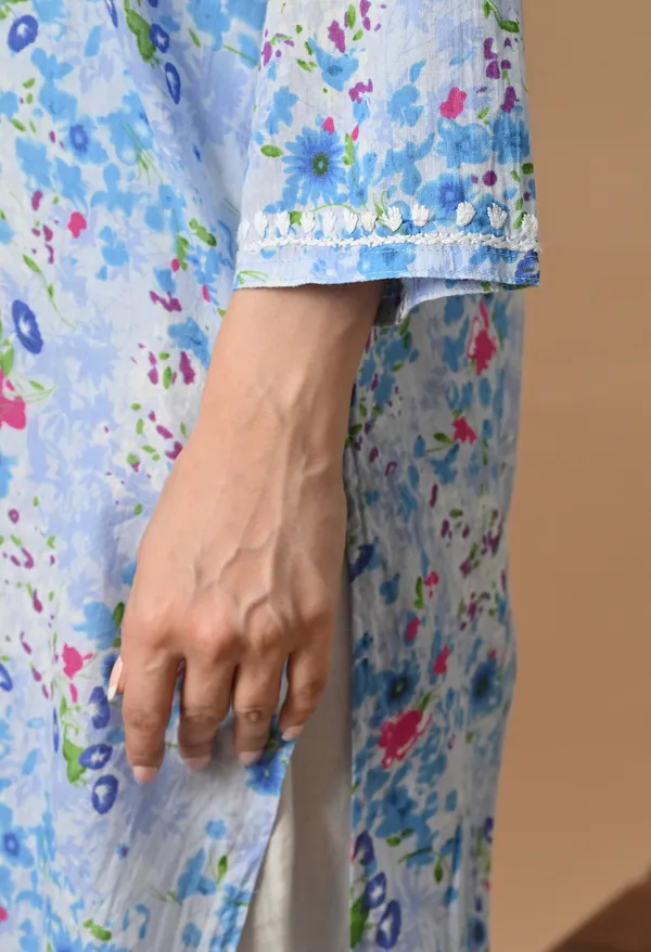Syrish_Blue_Floral_Mulmul_Chikankari_Hand_Embroidered_Kurta