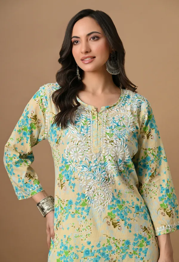Syrish_Green_Floral_Mulmul_Chikankari_Hand_Embroidered_Kurta