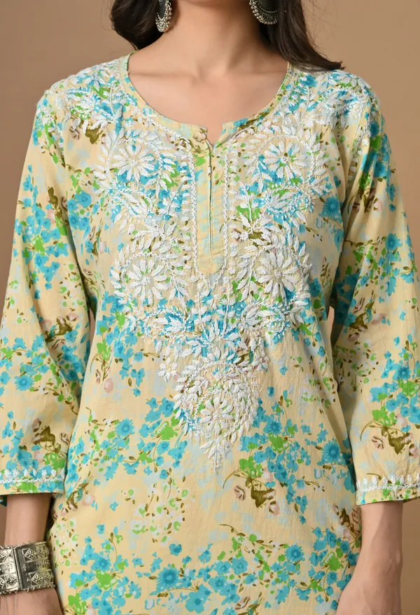 Syrish_Green_Floral_Mulmul_Chikankari_Hand_Embroidered_Kurta