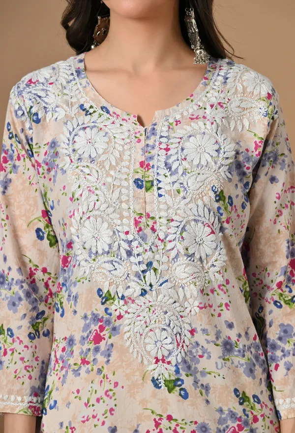 Syrish_Peach_Floral_Mulmul_Chikankari_Hand_Embroidered_Kurta