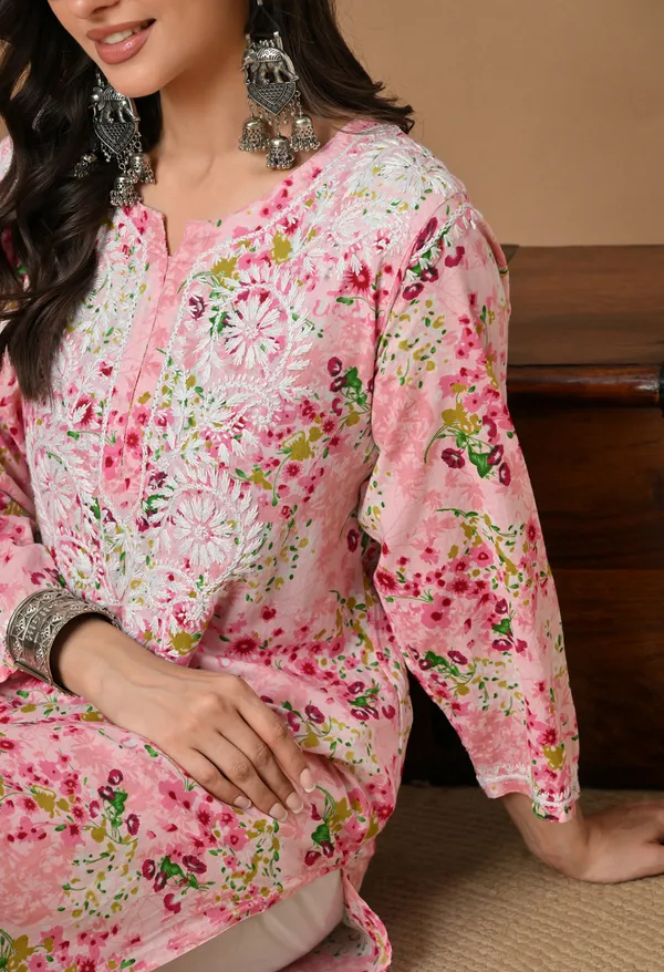 Syrish_Pink_Floral_Mulmul_Chikankari_Hand_Embroidered_Kurta