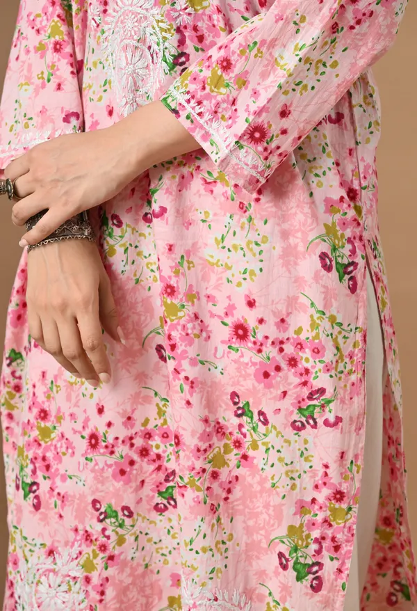 Syrish_Pink_Floral_Mulmul_Chikankari_Hand_Embroidered_Kurta
