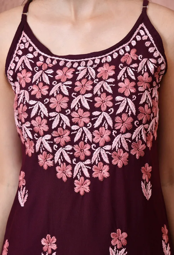 Syrish_Handcrafted_Chikankari_Rayon_Sleeveless_Kurta_�_Maroon