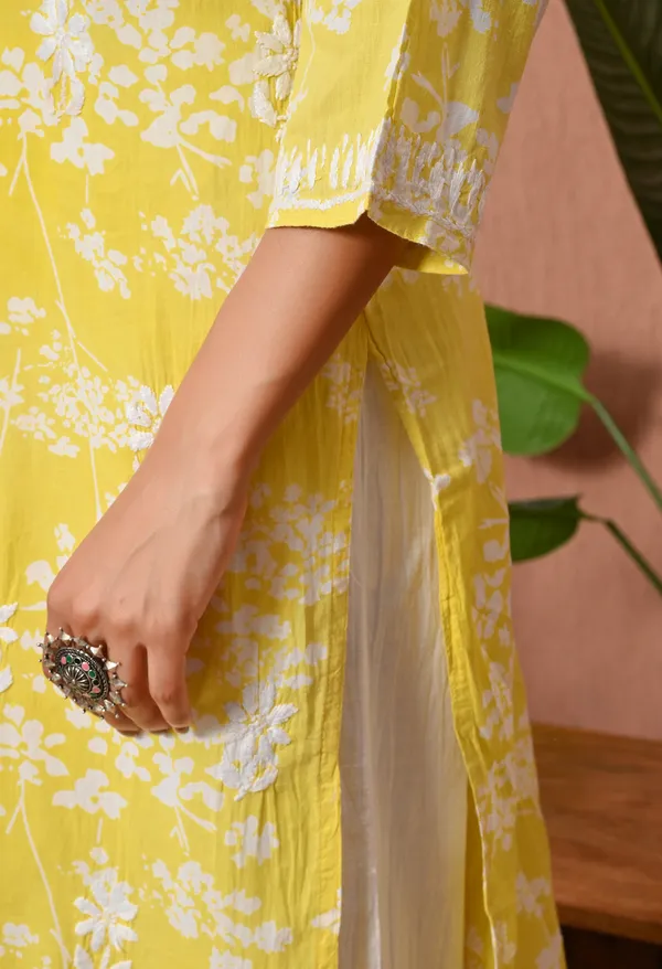 Syrish_Meher_Yellow_Chikankari_Straight_Kurta