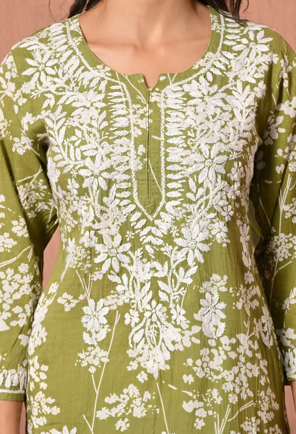 Syrish_Meher_Mendi_Green_Chikankari_Straight_Kurta