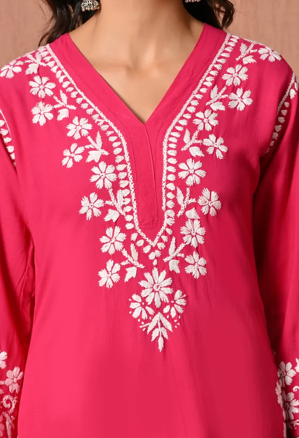 Syrish_Elegance_Handcrafted_Rayon_Chikankari_Kurta-_Rani_Pink